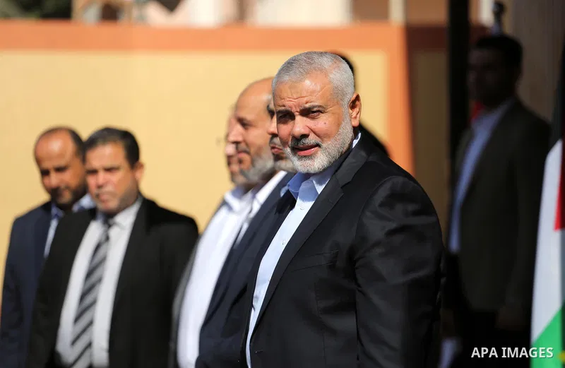 Palestinian Hamas Chief Ismail Haniyeh and senior Hamas leaders wait for the arrival of Egyptian intelligence Minister Khaled Fawzi in Gaza City October 3, 2017. Photo by Mohammed Asad