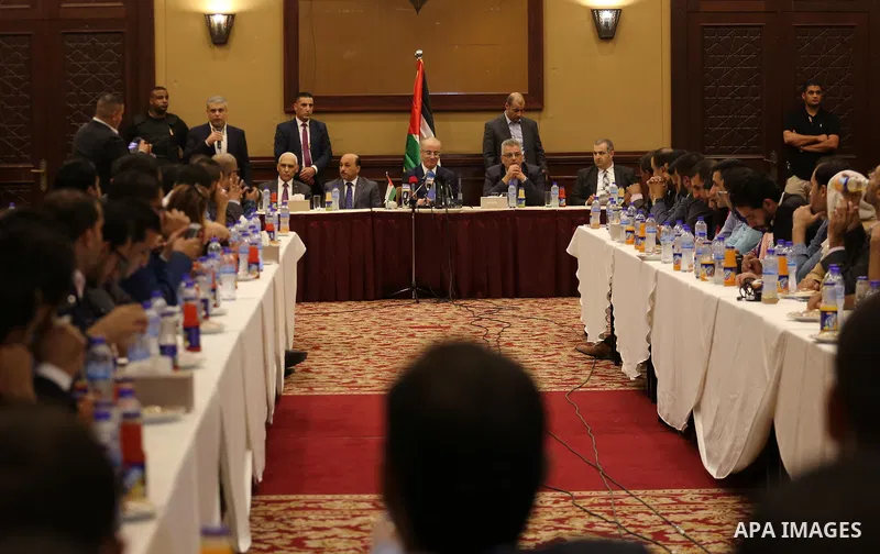Palestinian Prime Minister Rami Hamdallah meets with Palestinian youths in Gaza city on October 4, 2017. For three days it was all smiles as the Palestinian prime minister held talks in Gaza with Hamas but as the symboli...