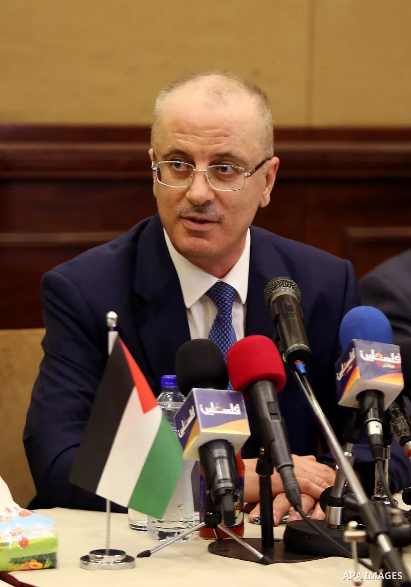 Palestinian Prime Minister Rami Hamdallah meets with Palestinian youths in Gaza city on October 4, 2017. For three days it was all smiles as the Palestinian prime minister held talks in Gaza with Hamas but as the symboli...