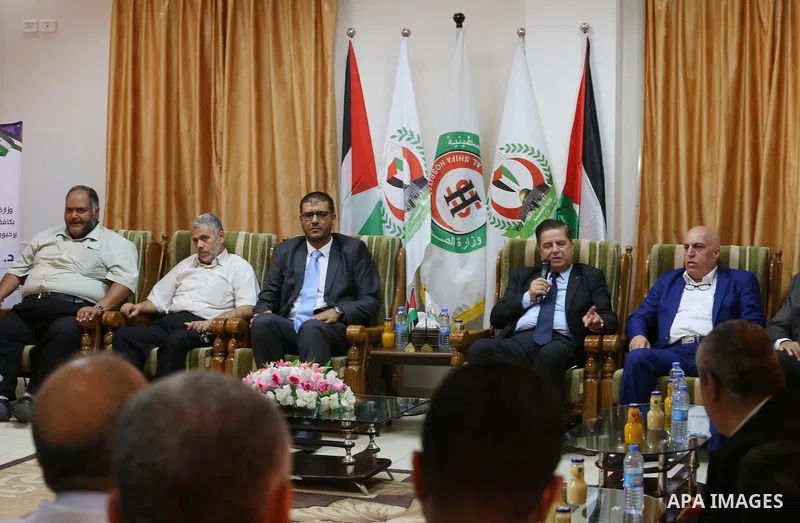Palestinian minister of health Jawad Awwad, visits Al-Shifa hospital in Gaza City's on October 5, 2017. For three days it was all smiles as the Palestinian prime minister held talks in Gaza with Hamas but as the symbolic...