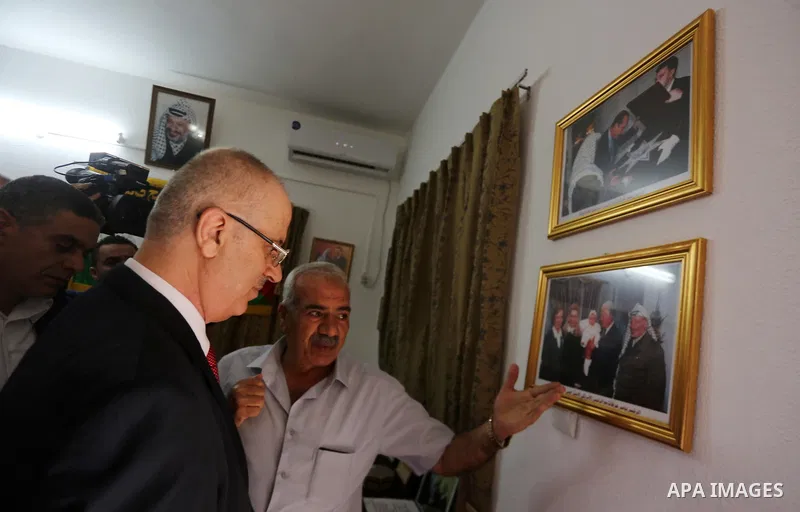 Palestinian prime minister Rami Hamdallah visits the house of late Palestinian leader Yasser Arafat, Gaza City on October 5, 2017. For three days it was all smiles as the Palestinian prime minister held talks in Gaza wit...