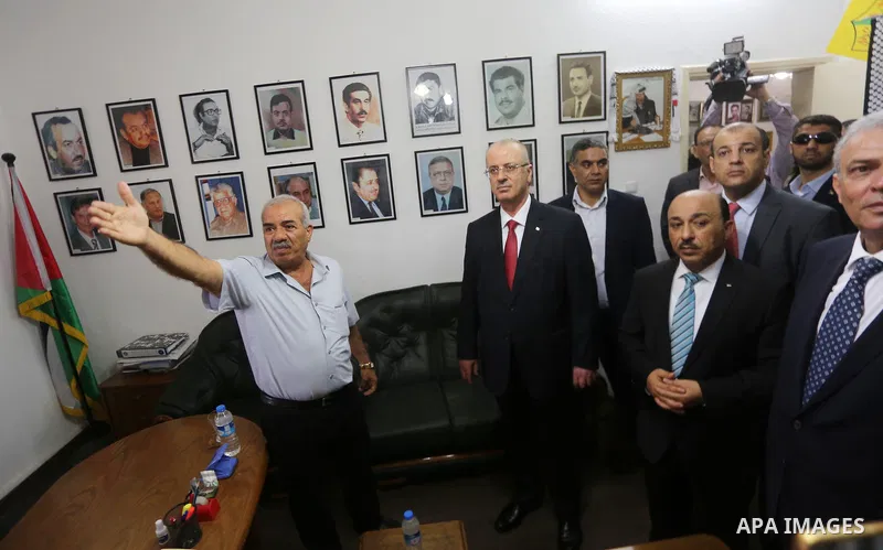 Palestinian prime minister Rami Hamdallah visits the house of late Palestinian leader Yasser Arafat, Gaza City on October 5, 2017. For three days it was all smiles as the Palestinian prime minister held talks in Gaza wit...