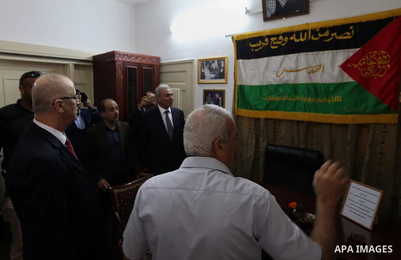 Palestinian prime minister Rami Hamdallah visits the house of late Palestinian leader Yasser Arafat, Gaza City on October 5, 2017. For three days it was all smiles as the Palestinian prime minister held talks in Gaza wit...