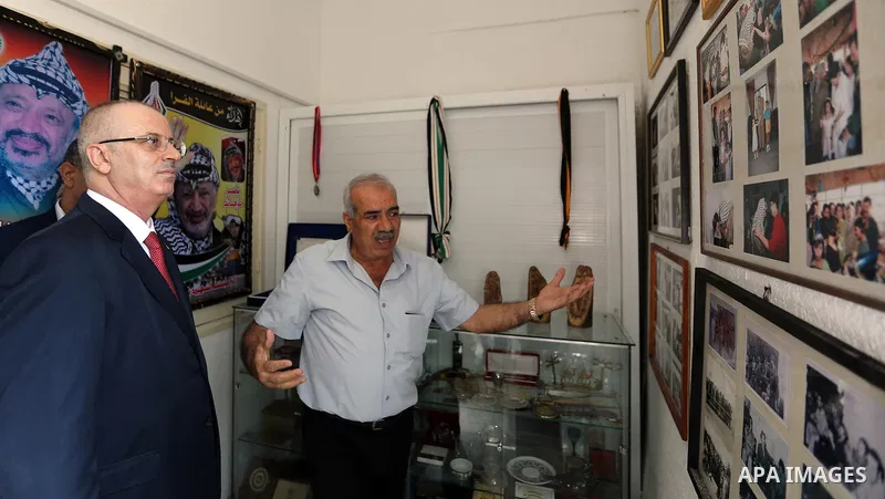 Palestinian prime minister Rami Hamdallah visits the house of late Palestinian leader Yasser Arafat, Gaza City on October 5, 2017. For three days it was all smiles as the Palestinian prime minister held talks in Gaza wit...