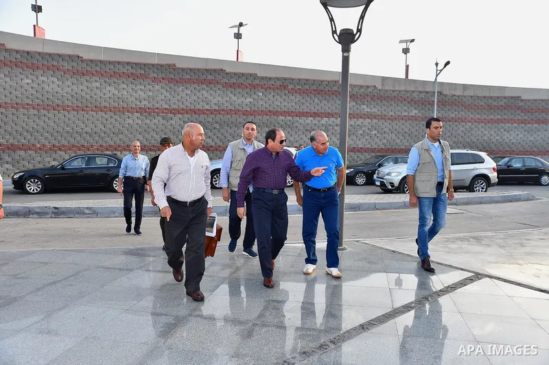 Egyptian President Abdel Fattah al-Sisi inspects projects of new roads, in Cairo, Egypt, on October 7, 2017. Photo by Egyptian President Office