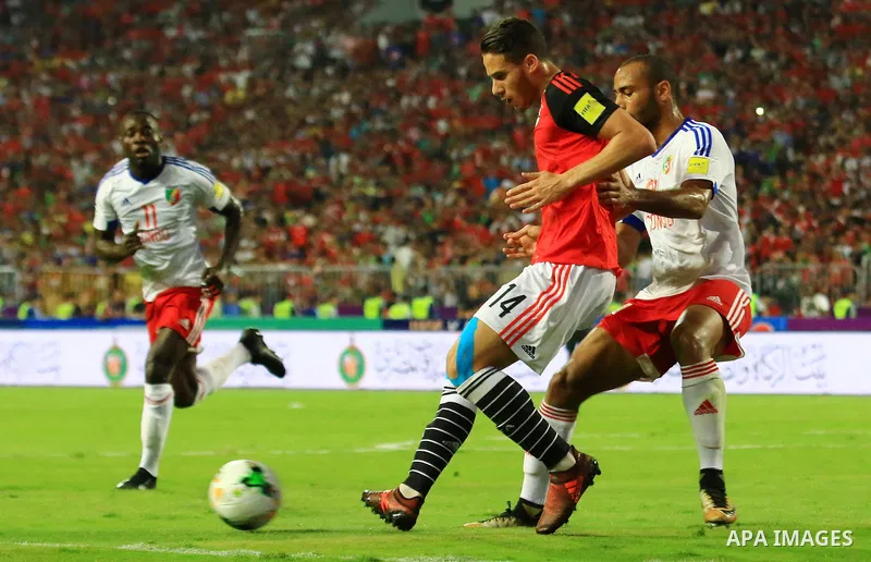 Egyptian players and Congo's players compete during their World Cup 2018 Africa qualifying match between Egypt and Congo at the Borg el-Arab stadium in Alexandria on October 8, 2017. Photo by Amr Sayed