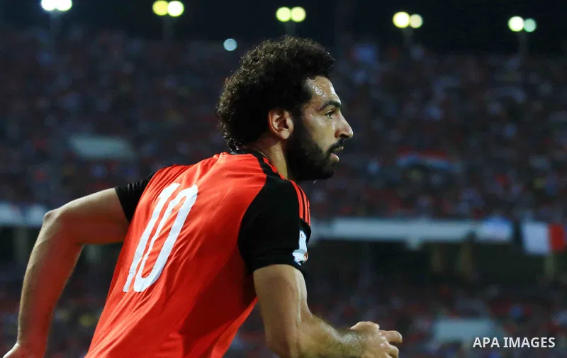 Egyptian players and Congo's players compete during their World Cup 2018 Africa qualifying match between Egypt and Congo at the Borg el-Arab stadium in Alexandria on October 8, 2017. Photo by Amr Sayed