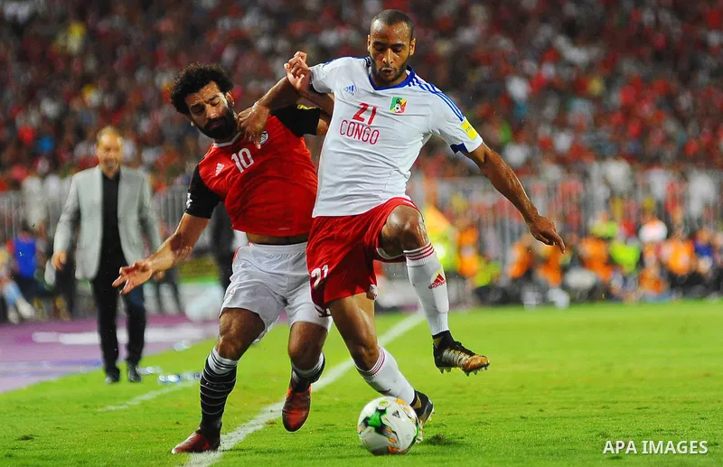 Egyptian players and Congo's players compete during their World Cup 2018 Africa qualifying match between Egypt and Congo at the Borg el-Arab stadium in Alexandria on October 8, 2017. Photo by Amr Sayed