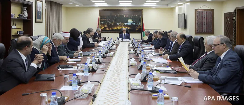 Palestinian Prime Minister, Rami Hamdallah, chairs a meeting of the Council of Ministers, in the West Bank city of Ramallah, on October 10, 2017. Photo by Prime Minister Office