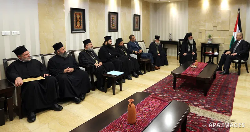 Palestinian Prime Minister, Rami Hamdallah meets with a delegation from the Roman Orthodox Patriarch, in the West Bank city of Ramallah, on October 17, 2017. Photo by Prime Minister Office