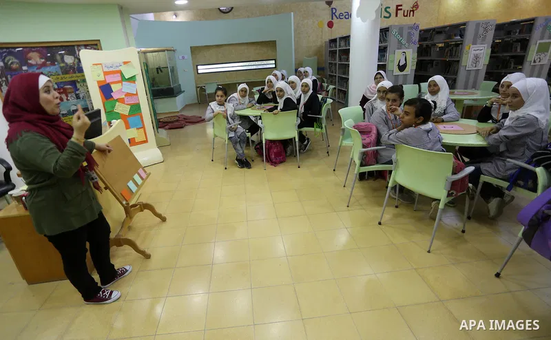 Palestinian students take part in a festival of the Science Days Palestine, at al Qattan Center in Gaza city on October 17, 2017. Photo by Mohammed Asad
