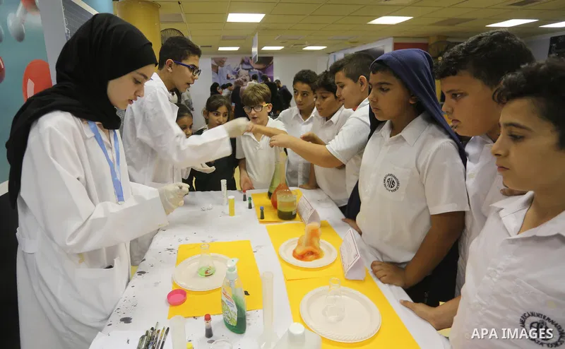 Palestinian students take part in a festival of the Science Days Palestine, at al Qattan Center in Gaza city on October 17, 2017. Photo by Mohammed Asad
