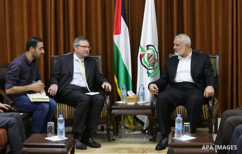 Hamas Chief Ismail Haniyeh meets with Thomas Guerber the director of the Geneva Center for the Democratic Control of Armed Forces (DCAF), at his office in Gaza city on October 19, 2017. Photo by Mohammed Asad