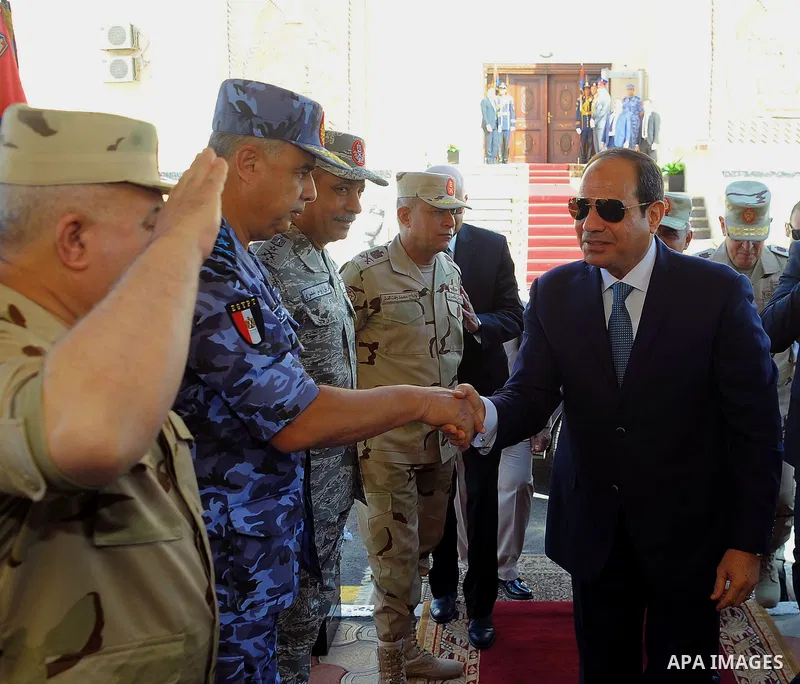 Egyptian President Abdel Fattah al-Sisi inspects 19th Infantry Division in Third Field Army in Suez, Egypt, on October 29, 2017. Photo by Egyptian President Office