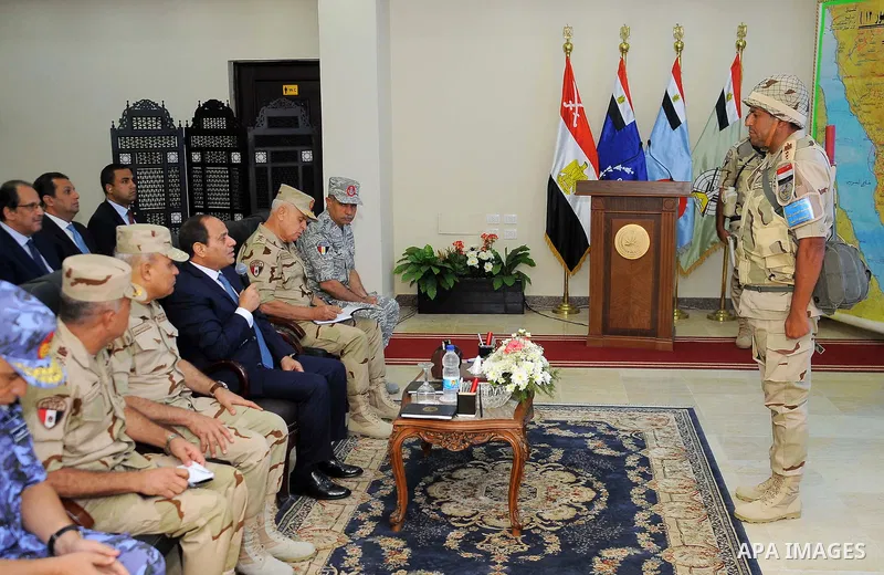 Egyptian President Abdel Fattah al-Sisi inspects 19th Infantry Division in Third Field Army in Suez, Egypt, on October 29, 2017. Photo by Egyptian President Office
