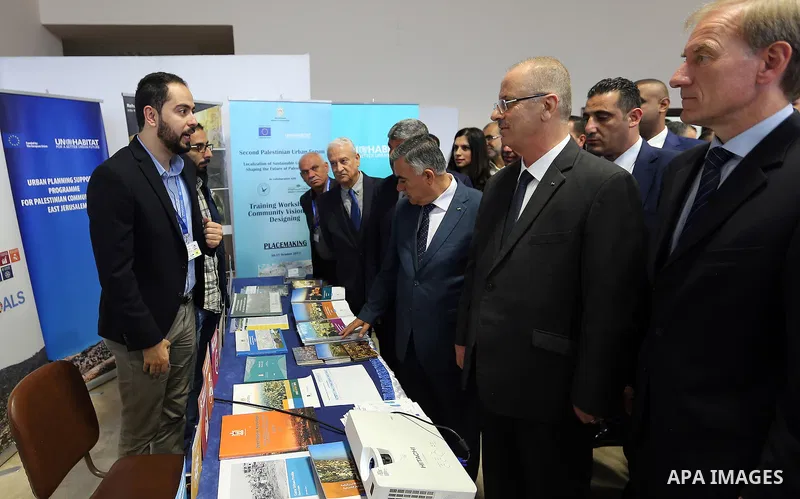 Palestinian Prime Minister Rami Hamdallah, attends the Second Palestinian Urban Forum, in the West Bank city of Ramallah, on October 30, 2017. Photo by Prime Minister Office