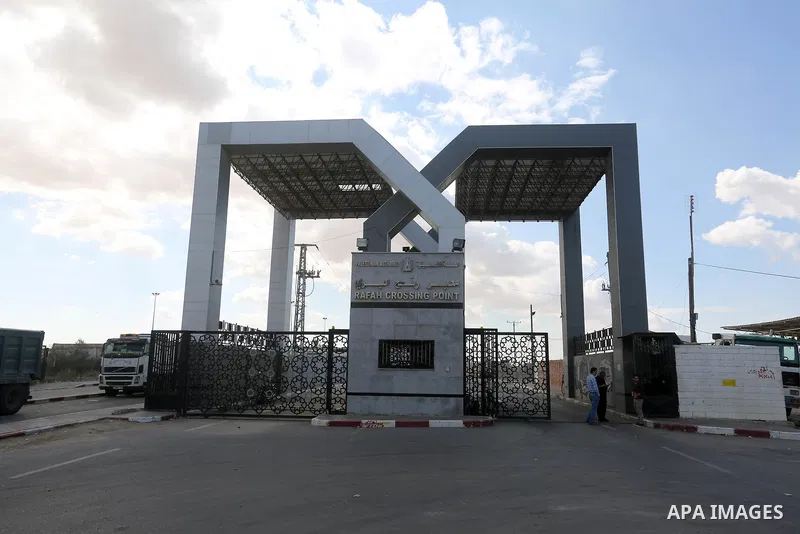 Palestinian Policemen stand guard at the Rafah border crossing, in the southern Gaza Strip, 31 October 2017. Hamas on 31 October handed over control of the Rafah Border Crossing to the Palestinian authority as part of th...