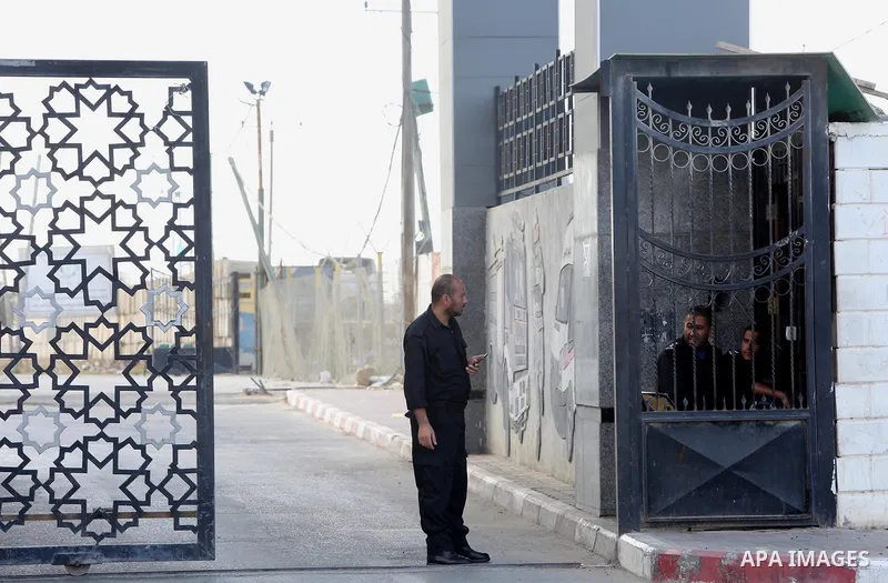 Palestinian Policemen stand guard at the Rafah border crossing, in the southern Gaza Strip, 31 October 2017. Hamas on 31 October handed over control of the Rafah Border Crossing to the Palestinian authority as part of th...