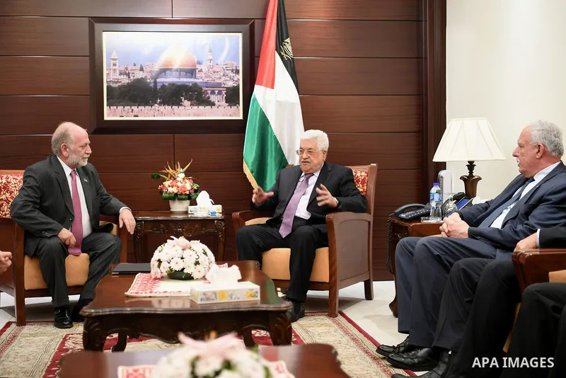 Palestinian President Mahmoud Abbas meets with a delegation from the Koblak Foundation at his headquarters in the West Bank city of Ramallah on November 16, 2017. Photo by Osama Falah