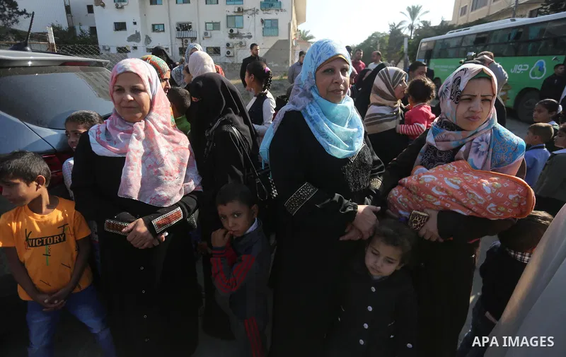 Palestinian orphans take part in a protest against the closure of the accounts of charities in Gaza city, on November 26, 2017. Photo by Mohammed Asad