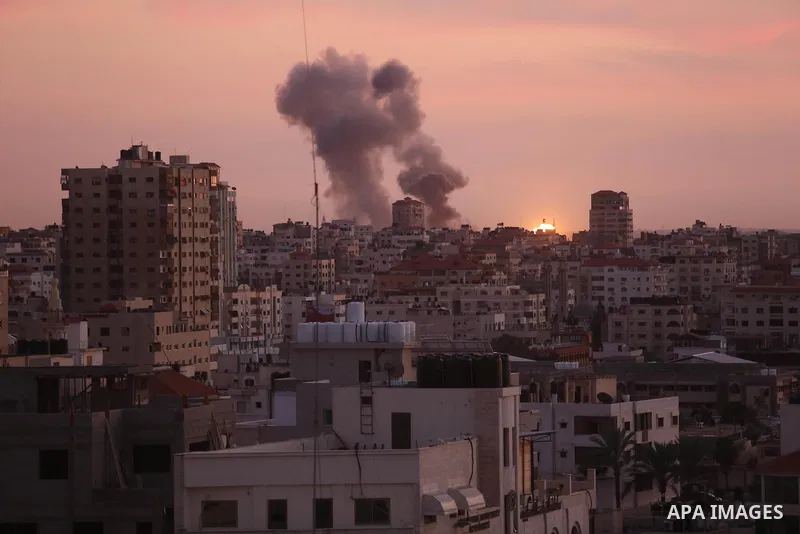 Smoke rises after war crafts belonging to Israeli army carried out airstrikes over Gaza City, Gaza on November 30, 2017. Photo by Ashraf Amra