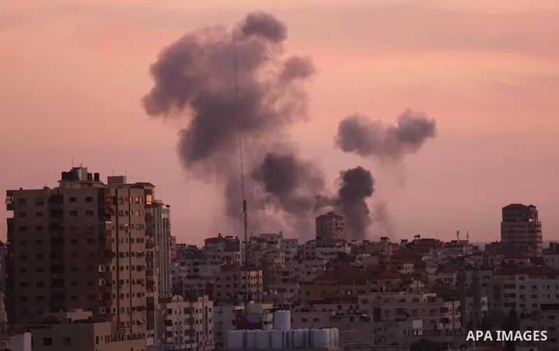 Smoke rises after war crafts belonging to Israeli army carried out airstrikes over Gaza City, Gaza on November 30, 2017. Photo by Ashraf Amra