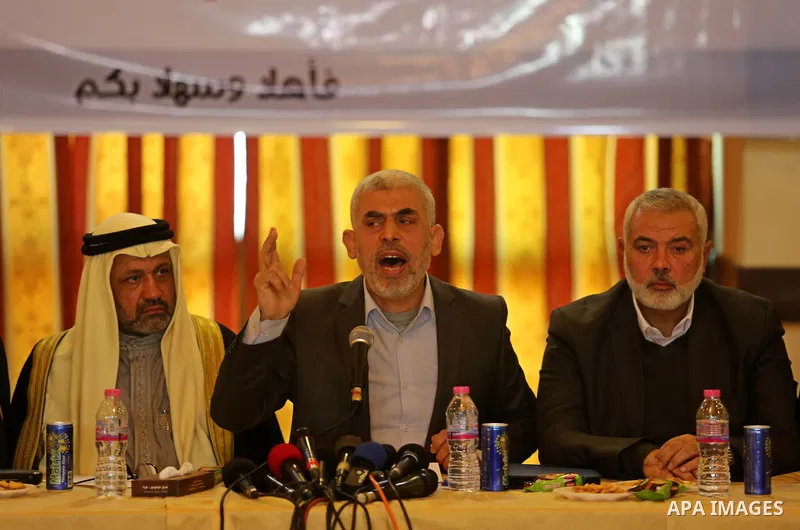 Hamas's leader in the Gaza Strip Yahya Sinwar speaks during a meeting with heads of Palestinian families in Gaza city on December 26, 2017. Photo by Ashraf Amra