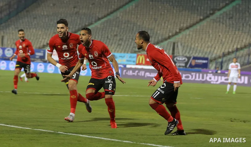 Egypt's al-Ahly and Zamalek players compete during the the Egyptian Premier League football match at the Cairo Stadium in the Egyptian capital on January 8, 2018. Photo by Amr Sayed