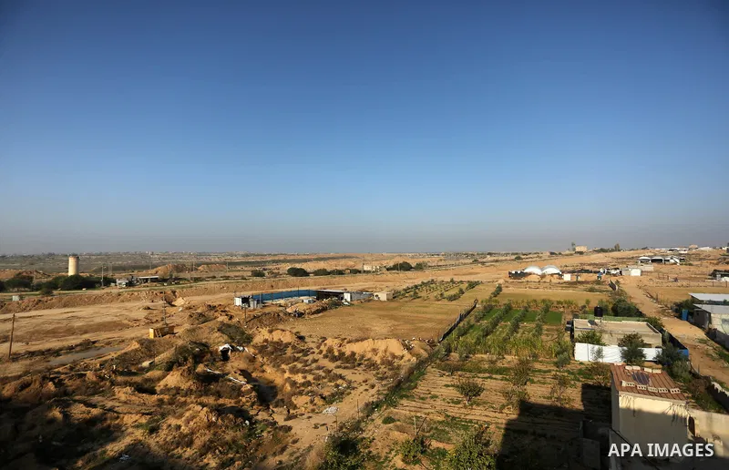 A picture taken on January 14, 2018 shows the border between Egypt and Gaza, in the southern Gaza Strip town of Rafah on January 14, 2018. Photo by Ashraf Amra