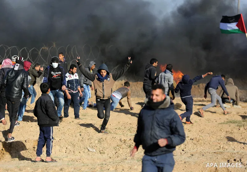 Palestinian protesters clash with Israeli security forces, as Palestinians call for 'a day of rage' against US President Donald Trump's decision to recognise Jerusalem as the capital of Israel, near the border with Israe...