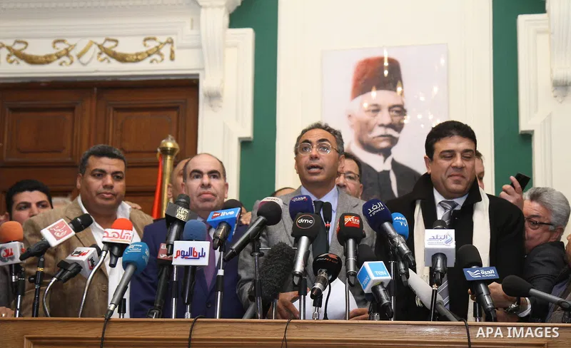 Hani Sarie-Eldin, member of the Supreme Committee of the Wafd Party, speaks to the press at the headquarters of the party following a meeting, in the capital Cairo, on January 27, 2018. Photo by Amr Sayed