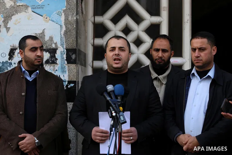 Spokesman of the National Commission to break the siege Adham Abu Salmiya, speaks during a press conference, in Gaza city on January 28, 2018. Photo by Mohammed Asad