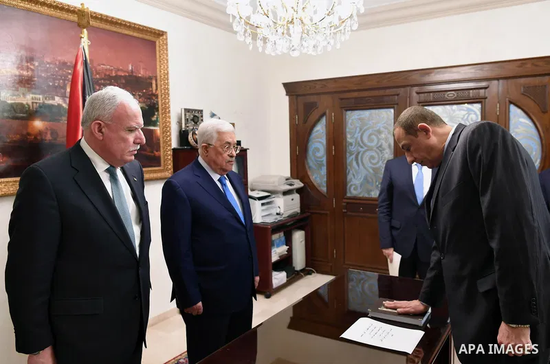 Yousef Ramadan sworn in as ambassador of the State of Palestine to Bangladesh in front of Palestinian President Mahmoud Abbas in the capital Amman, on January 29, 2018. Photo by Thaer Ganaim