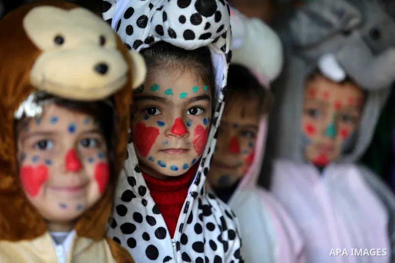Palestinian children take part during a "joy and fun" festival for Palestinian school students which organized by Gaza Municipality in Gaza city on January 30, 2018. Photo by Ashraf Amra