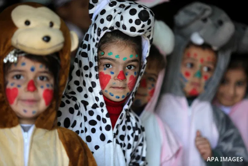 Palestinian children take part during a "joy and fun" festival for Palestinian school students which organized by Gaza Municipality in Gaza city on January 30, 2018. Photo by Ashraf Amra