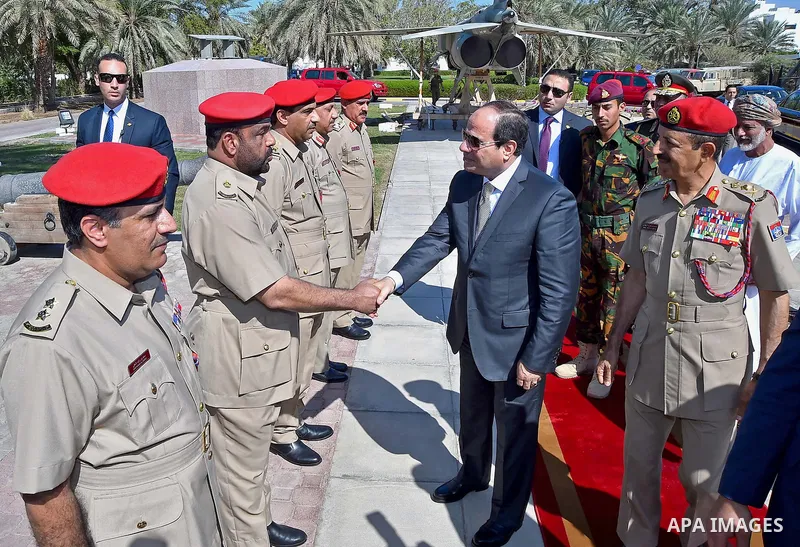 Egyptian President Abdel Fattah al-Sisi visits the Museum of the Royal Armed Forces in the Gulf sultanate of Oman on February 5, 2018. Photo by Egyptian President Office