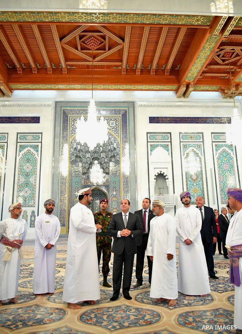 Egyptian President Abdel Fattah al-Sisi visits the Sultan Qaboos Grand Mosque in the Gulf sultanate of Oman on February 5, 2018. Photo by Egyptian President Office