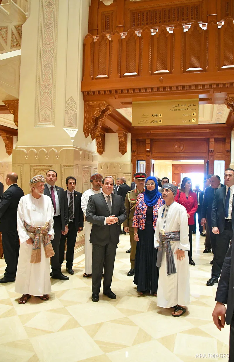 Egyptian President Abdel Fattah al-Sisi visits the Sultan Qaboos Grand Mosque in the Gulf sultanate of Oman on February 5, 2018. Photo by Egyptian President Office