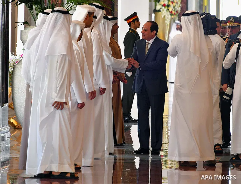 Egyptian President Abdel Fattah al-Sisi shakes hands with UAE officials, before he leavese Abu Dhabi, on February 07, 2018. Photo by Egyptian President Office