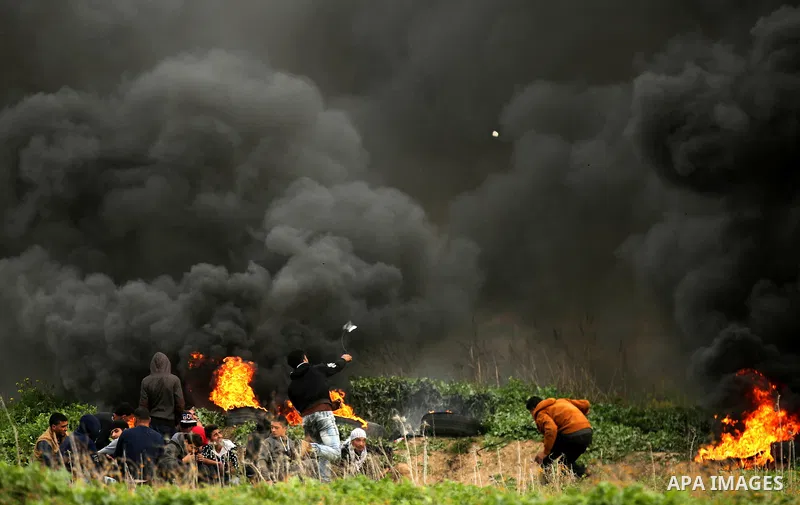 Palestinian protesters clash with Israeli security forces as demonstrations continue over US President Donald Trump's declaration of Jerusalem as Israel's capital near the border with Israel east of Gaza City February 9,...