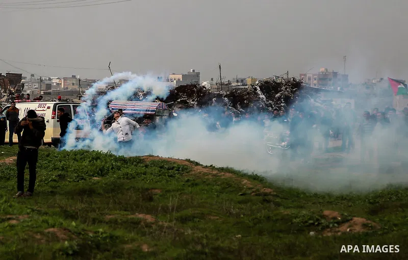 Palestinian protesters clash with Israeli security forces as demonstrations continue over US President Donald Trump's declaration of Jerusalem as Israel's capital near the border with Israel east of Gaza City February 9,...