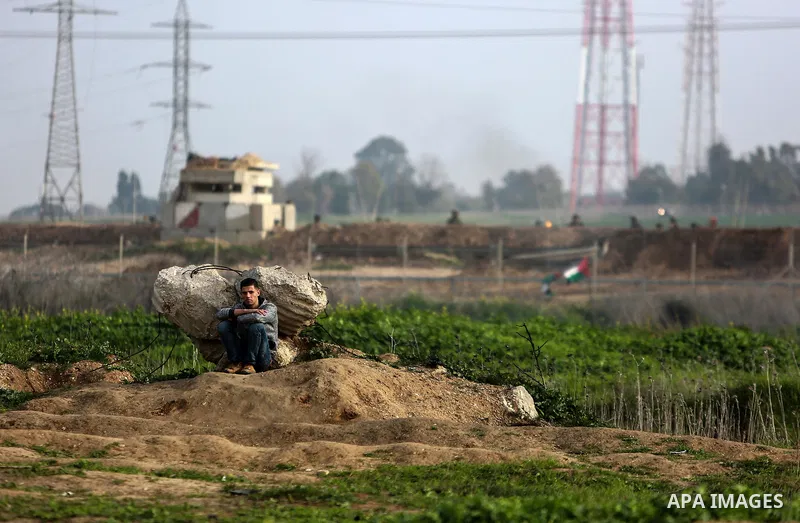 Palestinian protesters clash with Israeli security forces as demonstrations continue over US President Donald Trump's declaration of Jerusalem as Israel's capital near the border with Israel east of Gaza City February 9,...