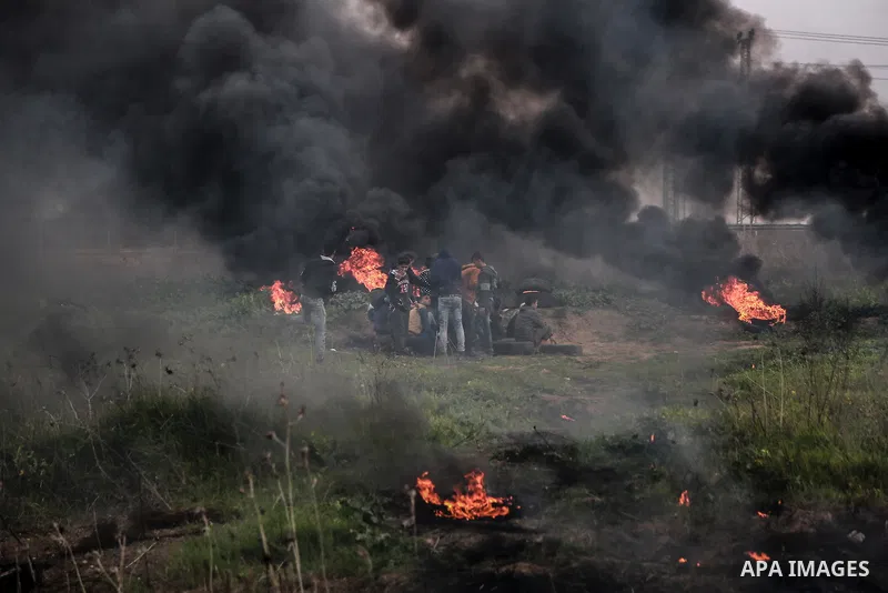 Palestinian protesters clash with Israeli security forces as demonstrations continue over US President Donald Trump's declaration of Jerusalem as Israel's capital near the border with Israel east of Gaza City February 9,...