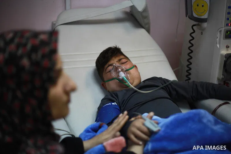 A Palestinian patient undergos kidney dialysis at Al-Rantisi hospital in Gaza city on February 19, 2018. A senior United Nations official in January warned the Palestinian coastal enclave of the Gaza Strip was on the ver...