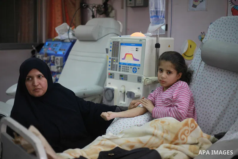 A Palestinian patient undergos kidney dialysis at Al-Rantisi hospital in Gaza city on February 19, 2018. A senior United Nations official in January warned the Palestinian coastal enclave of the Gaza Strip was on the ver...