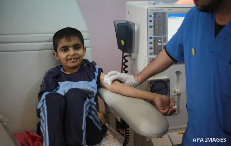 A Palestinian patient undergos kidney dialysis at Al-Rantisi hospital in Gaza city on February 19, 2018. A senior United Nations official in January warned the Palestinian coastal enclave of the Gaza Strip was on the ver...