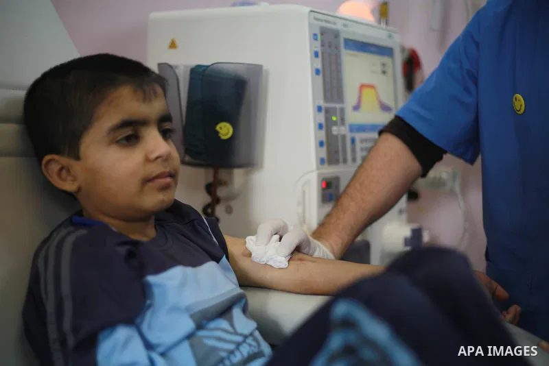 A Palestinian patient undergos kidney dialysis at Al-Rantisi hospital in Gaza city on February 19, 2018. A senior United Nations official in January warned the Palestinian coastal enclave of the Gaza Strip was on the ver...