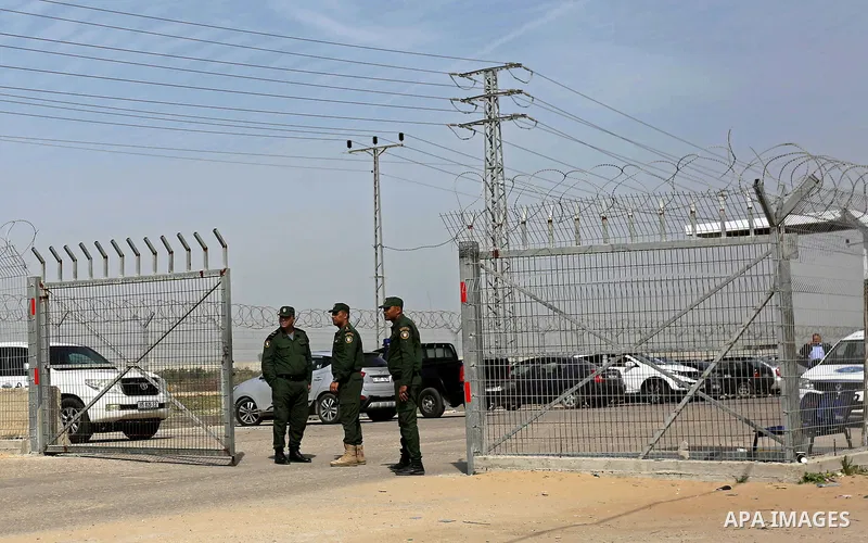 Palestinian security forces stand guard outside Erez border crossing before Egyptian security delegation arrive to Gaza city to follow up on stalled Hamas-Fatah reconciliation efforts, in Beit Hanoun in the northen of Ga...