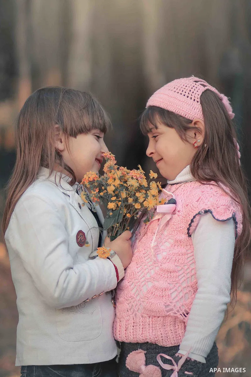 Bouquet of flowers to my sister to make she happy. Photo by Sanad Ltefa