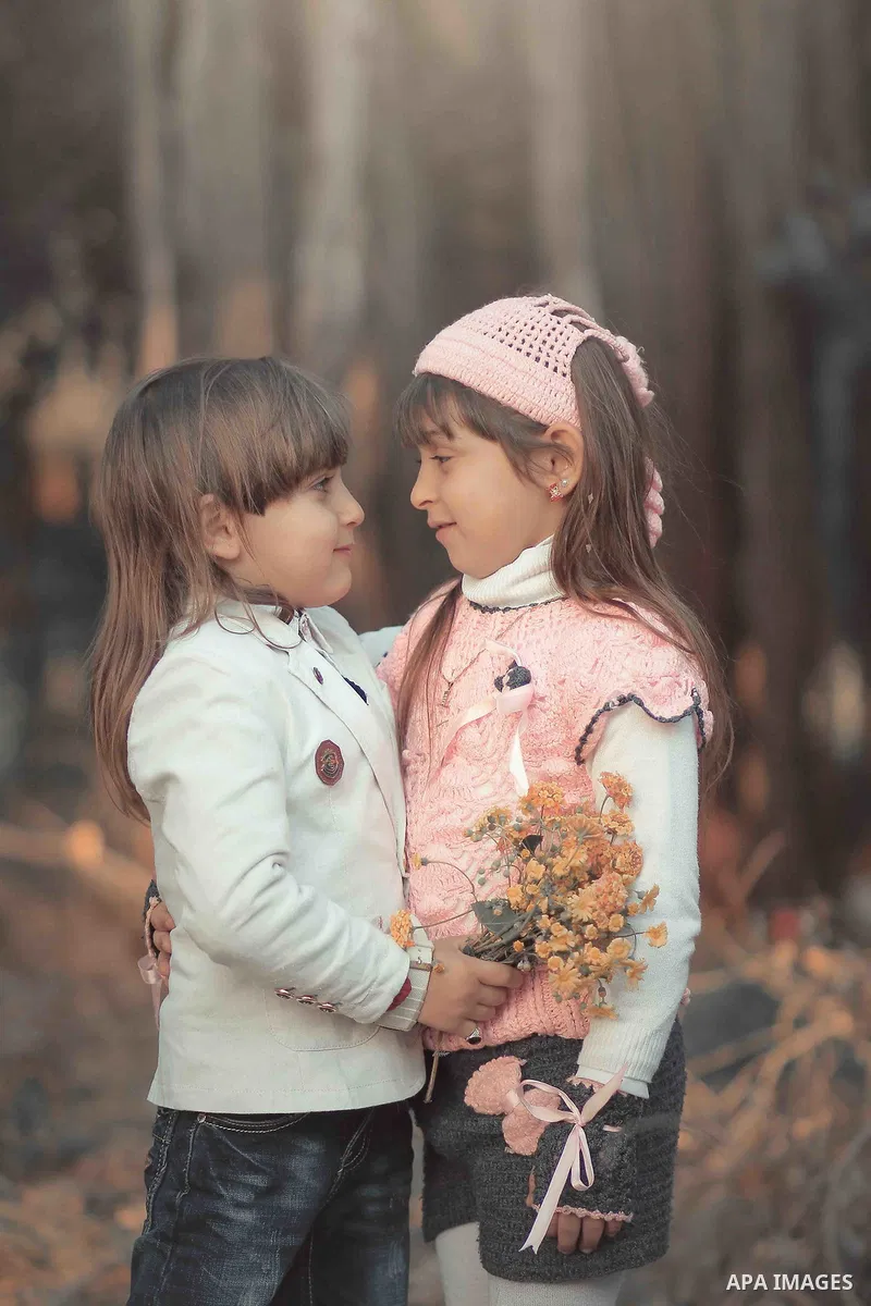 Bouquet of flowers to my sister to make she happy. Photo by Sanad Ltefa